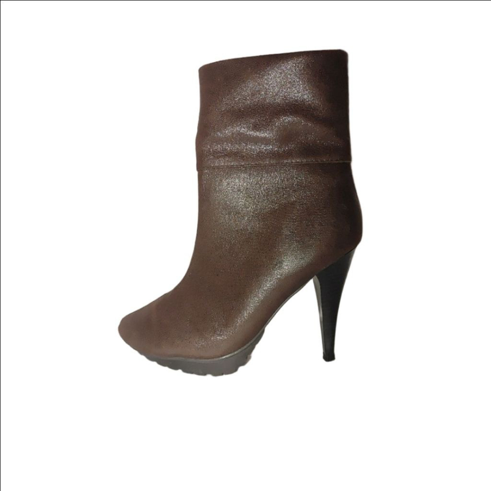 Amanda Leather Boots Size 6.5M